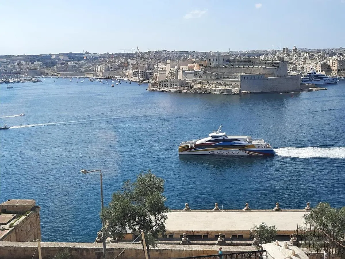 Nr65 Valletta Portview Apartment Malta
